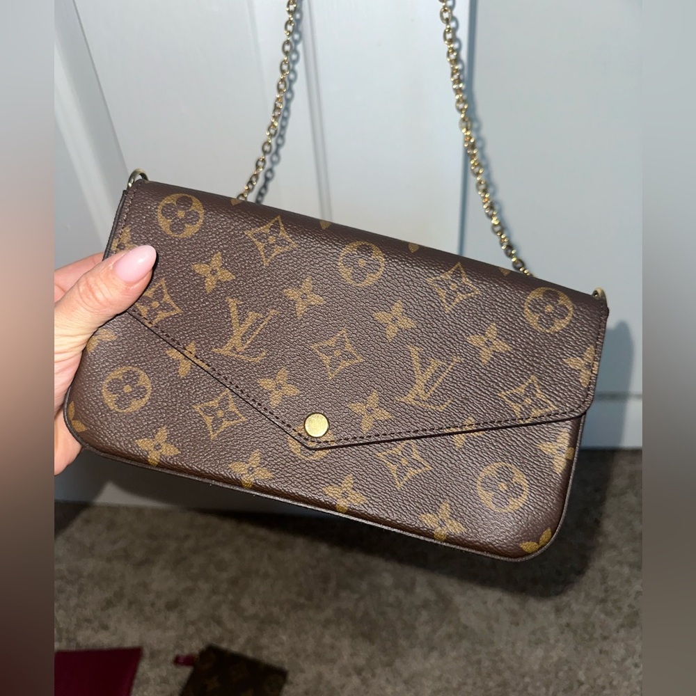 Louis Vuitton Crossbag